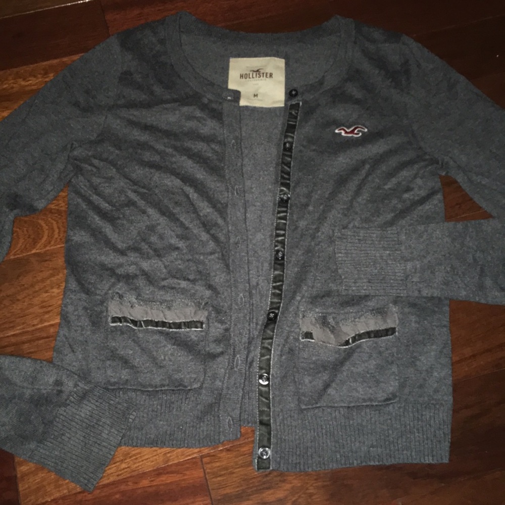 grey hollister cardigan with detail